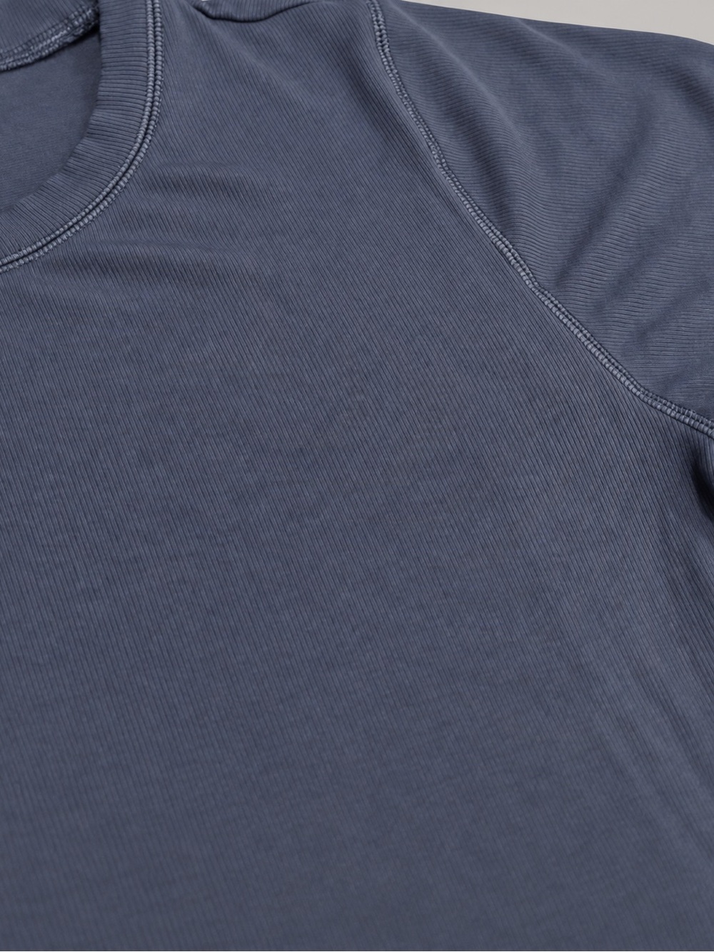 Vuori Navy Cropped Tank Top - Picture 3 of 9